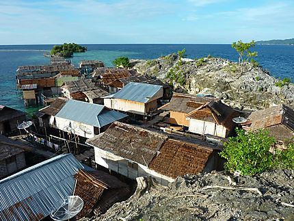 Village Bajo (Pulau Malenge)