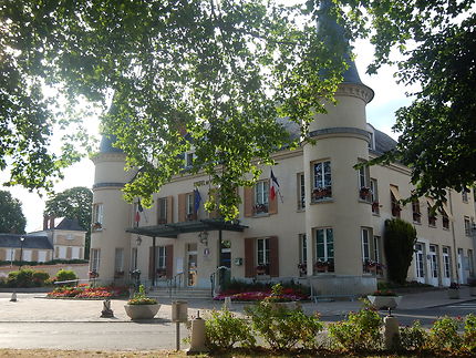 Hôtel de ville de St Chéron