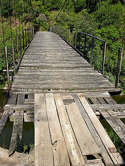 Vieux pont en bois