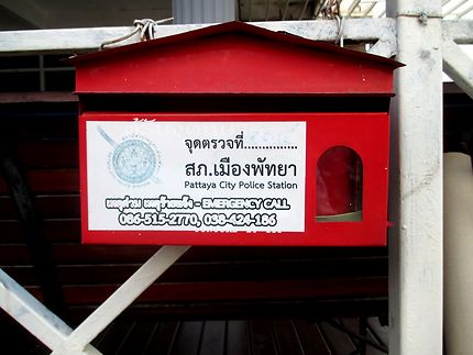 Boite aux lettres et sécurité obligée à Pattaya