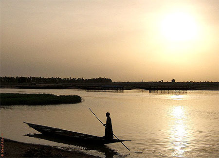 Descente du Niger sur Gao Descente du Niger sur Gao