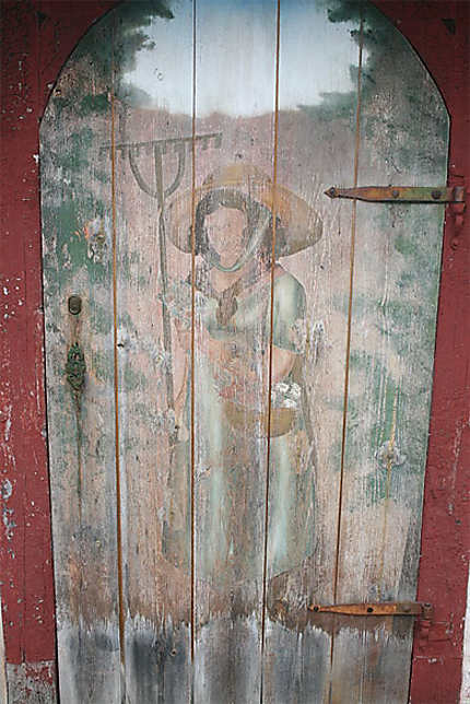 Peinture sur la porte du cabanon (Den Gamle By)