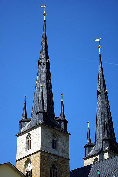 Les flèches de l'église Saint-Jean Les flèches de l'église Saint-Jean