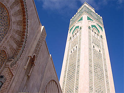 Le minaret de la mosquée HII