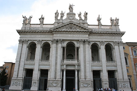 Basilique Saint-Jean-de-Latran à Rome Basilique Saint-Jean-de-Latran à Rome