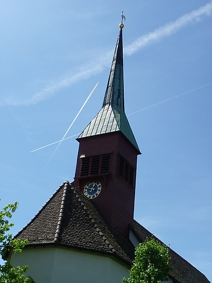 Eglise dans le parc des Chutes du Rhin
