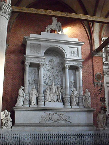 Monument funéraire du Titien