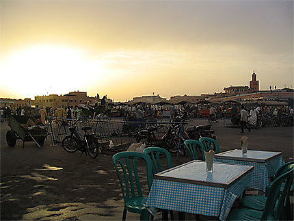 Coucher de soleil sur la place Jemaa-el-Fna