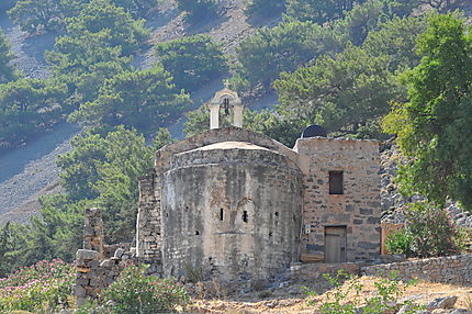 Eglise aux bas des gorges de Samaria