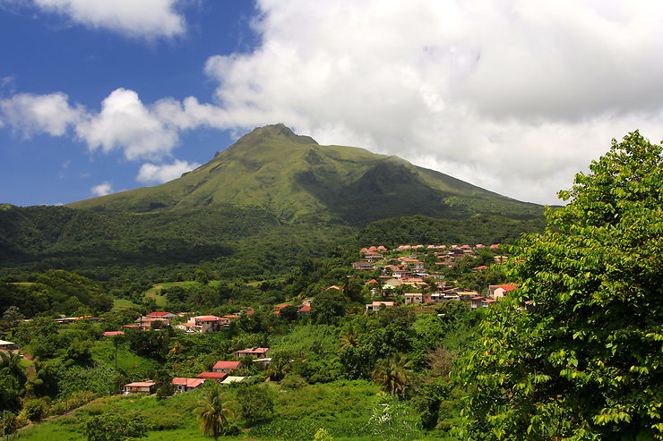 Grand’Rivière et la montagne Pelée (Martinique)