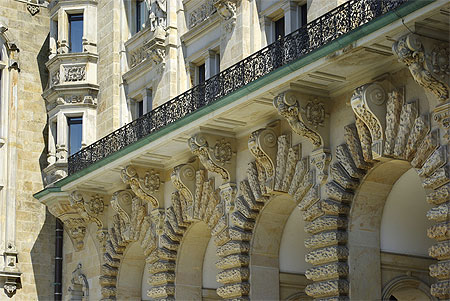 L'hôtel de ville L'hôtel de ville