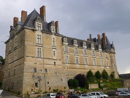 Chateau imposant