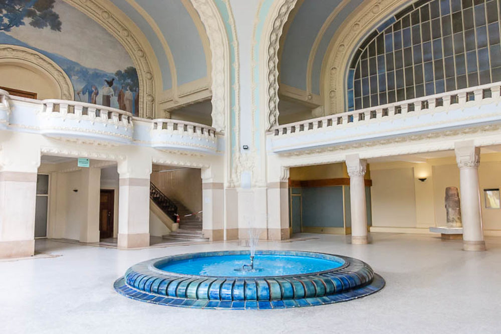 Vichy - Le hall d'entrée des Thermes