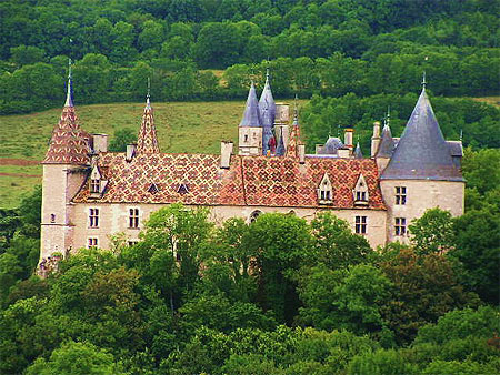 Château de La Rochepot en Côte d'Or Château de La Rochepot en Côte d'Or