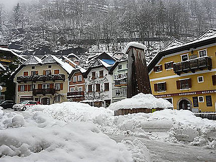 Place d'Hallstatt sous la neige