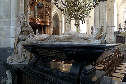 Mausolée d'Eustache de Croy, cathédrale Notre-Dame