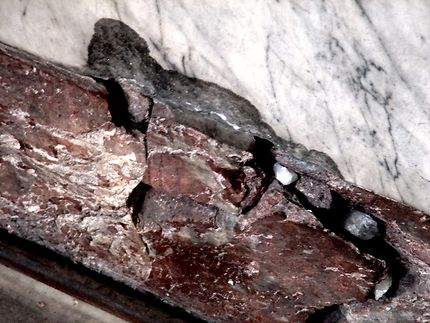 Le gnomon abîmé de l'église St Sulpice