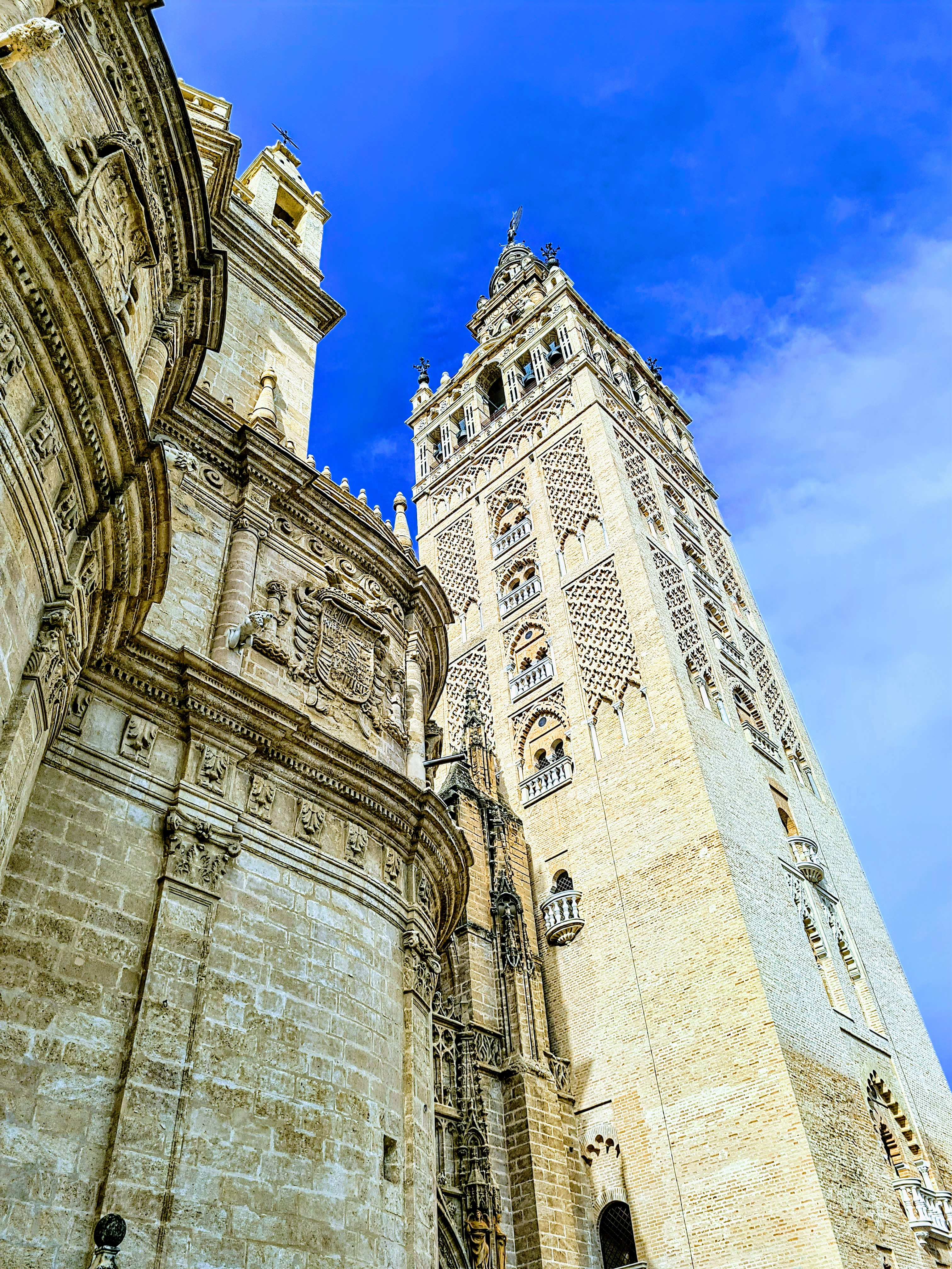 La Giralda La Giralda