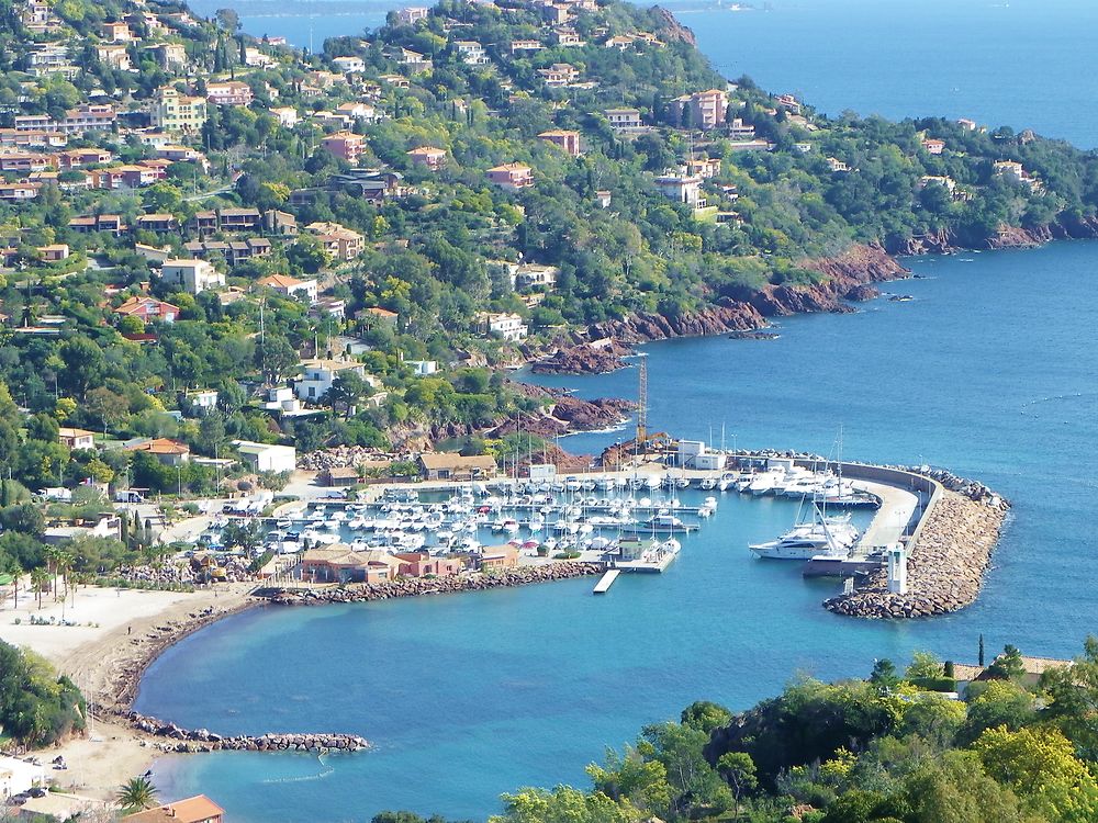 Le Trayas vue de la colline