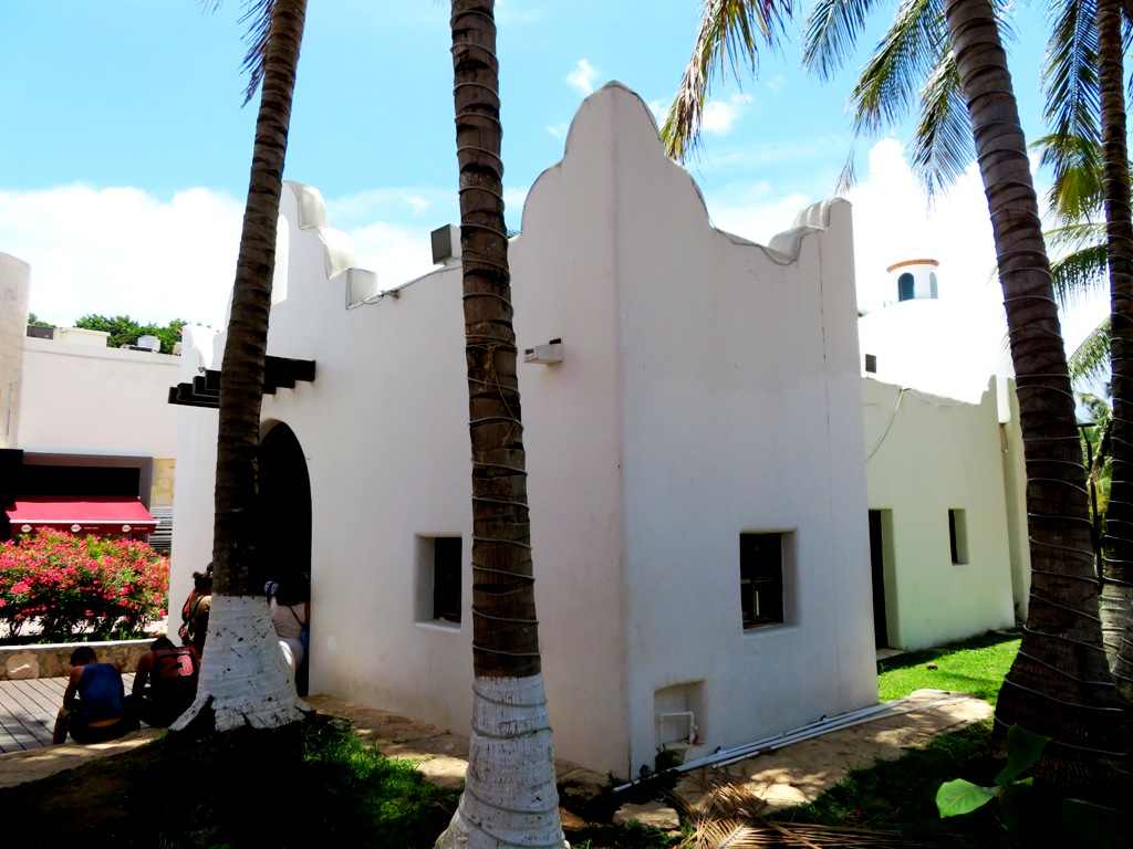 La Chapelle de l'Eglise de Playa del Carmen La Chapelle de l'Eglise de Playa del Carmen
