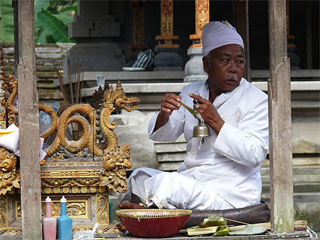 Prêtre hindou Prêtre hindou