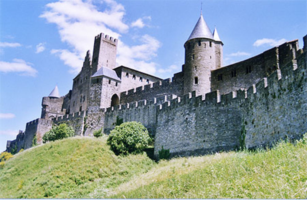 Carcassone la Cité les remparts