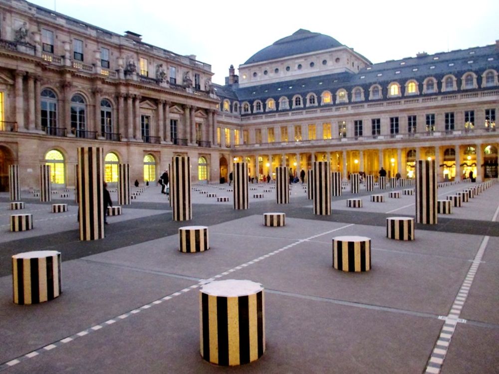 Les mystérieuses colonnes de Buren