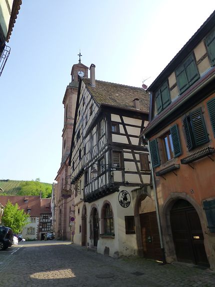 Près de l'église protestante de Riquewihr, Alsace