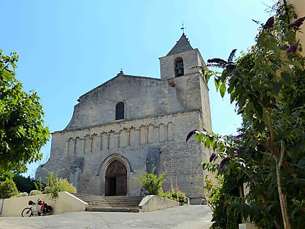 Eglise romane de Saignon