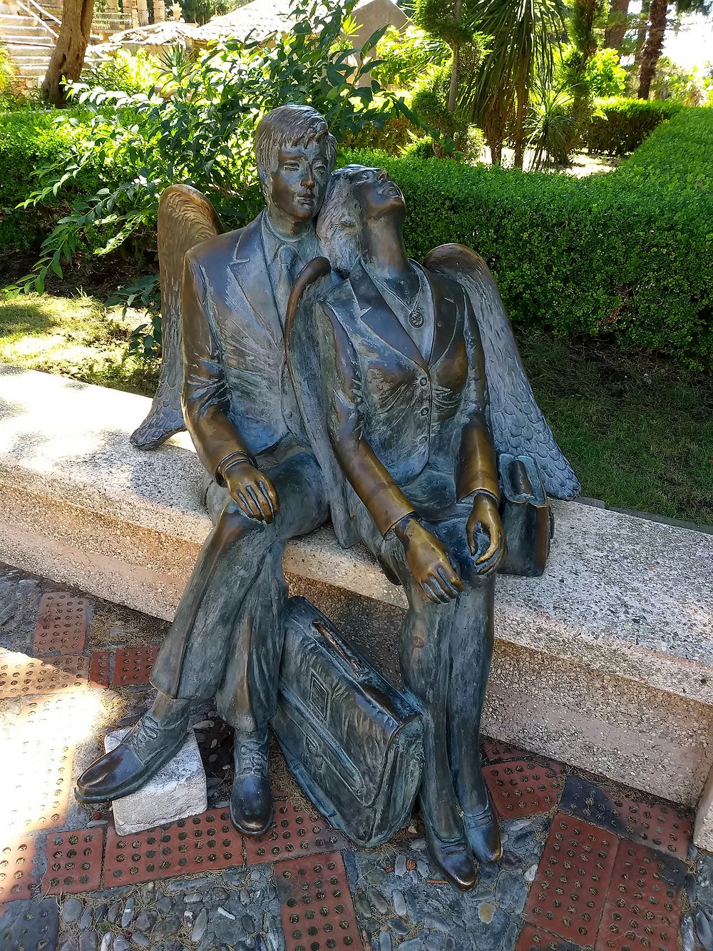 Sculpture couple