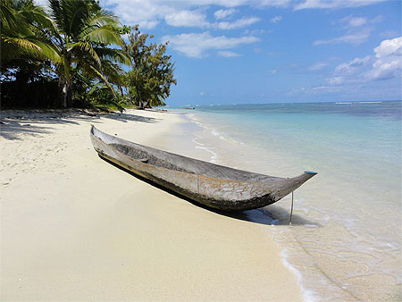 Plage paradisiaque sur l'ile aux Nattes Plage paradisiaque sur l'ile aux Nattes