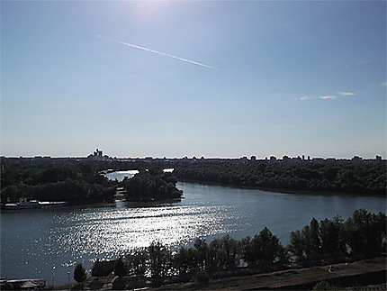 Coucher de soleil sur le confluent Danube-Sava