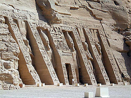 Abou Simbel-Nefertari