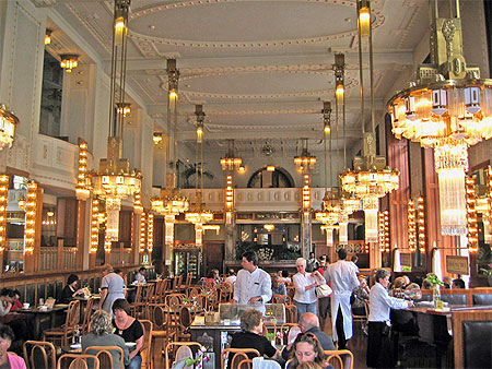 Brasserie Arts Déco dans la Maison Municipale