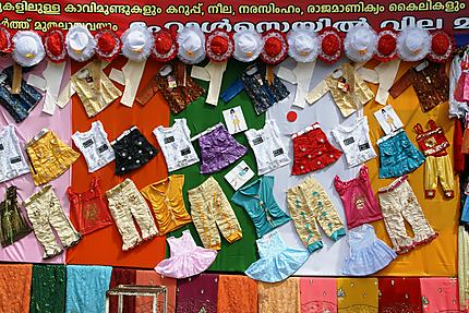 Boutique de vêtements d'enfants au Kerala