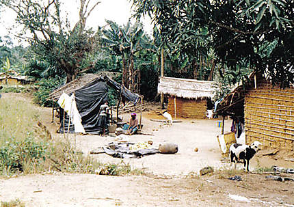 Village typique sur la route d'Assinie