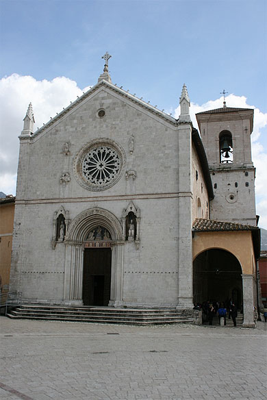 Basilique de Saint Benoît Basilique de Saint Benoît