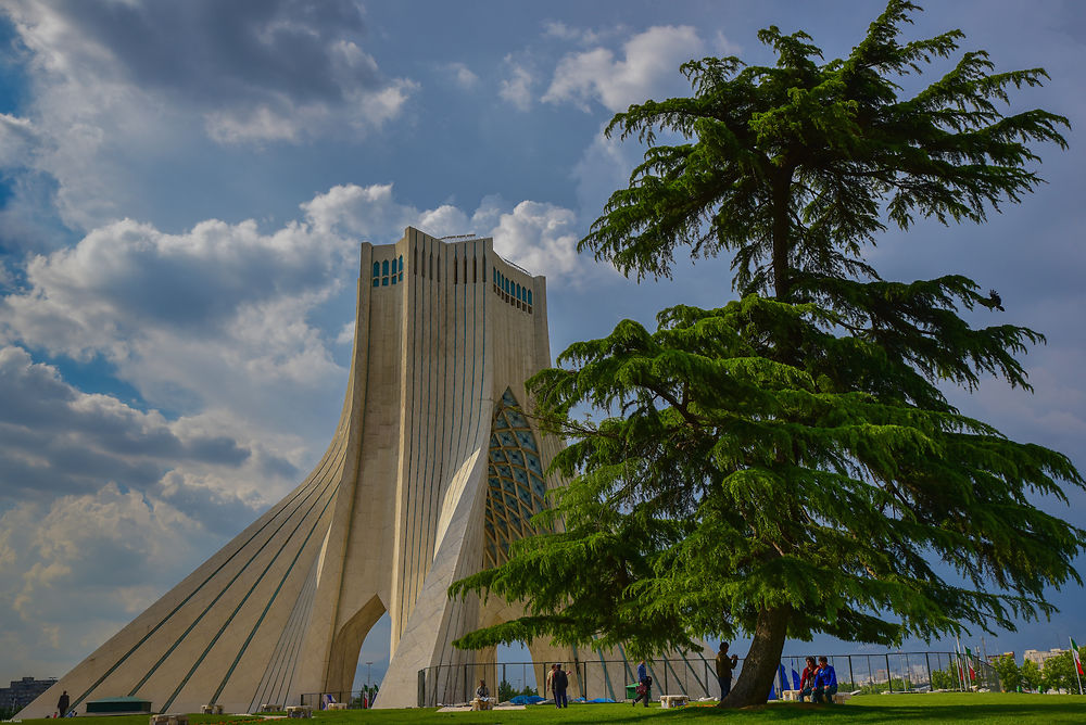 La tour Azadi