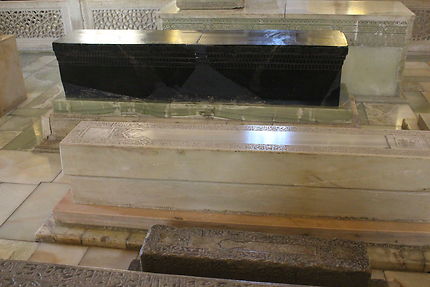 Tombe, en marbre noir, de Tamerlan