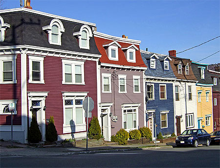 Maisons colorées à Cochrane Street Maisons colorées à Cochrane Street