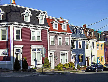 Maisons colorées à Cochrane Street