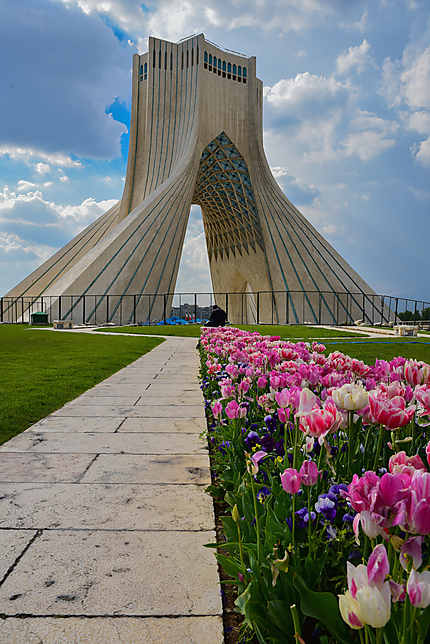 La tour Azadi