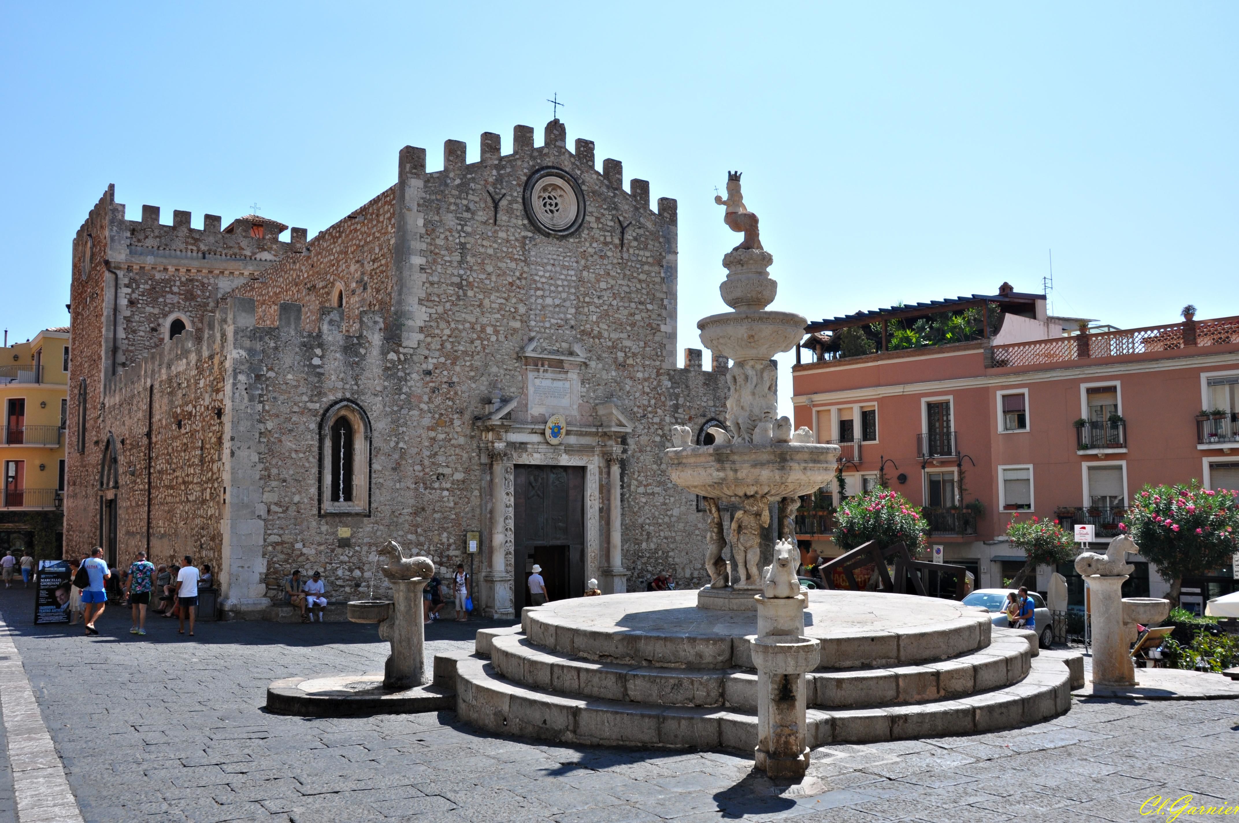 Fontaine & Duomo de Taormina