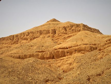 Une pyramide naturelle (Vallée des rois)