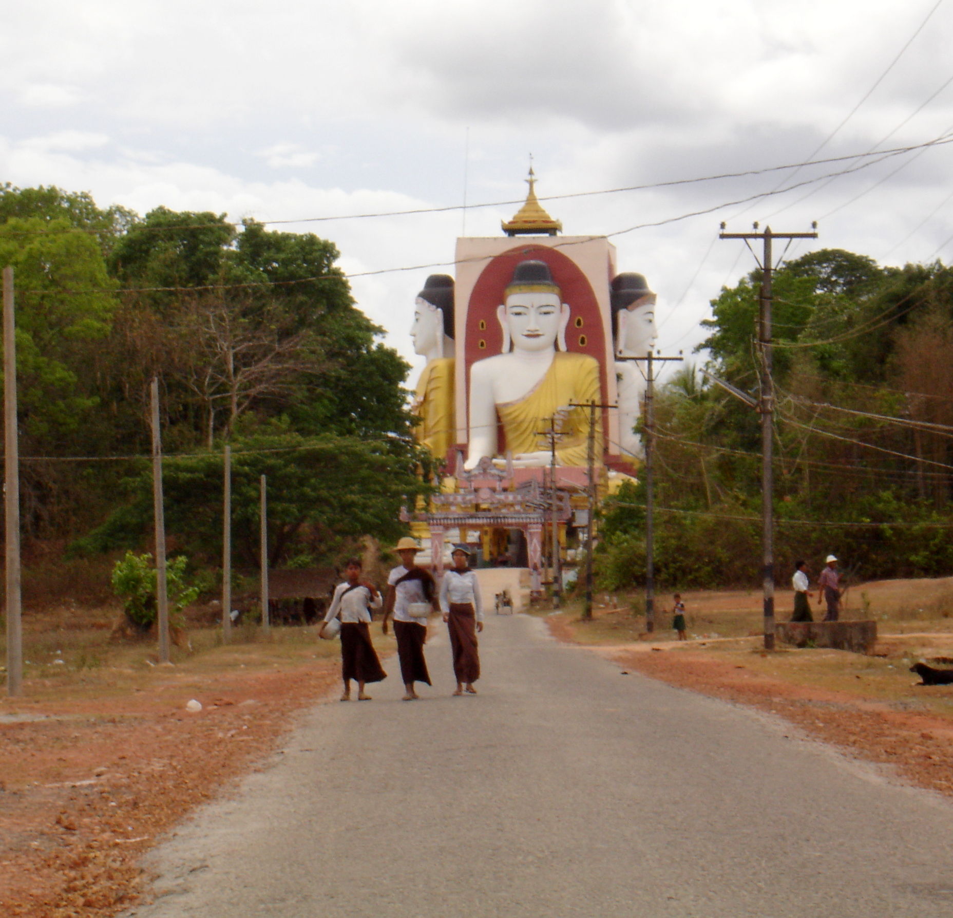 La pagode aux 4 bouddhas