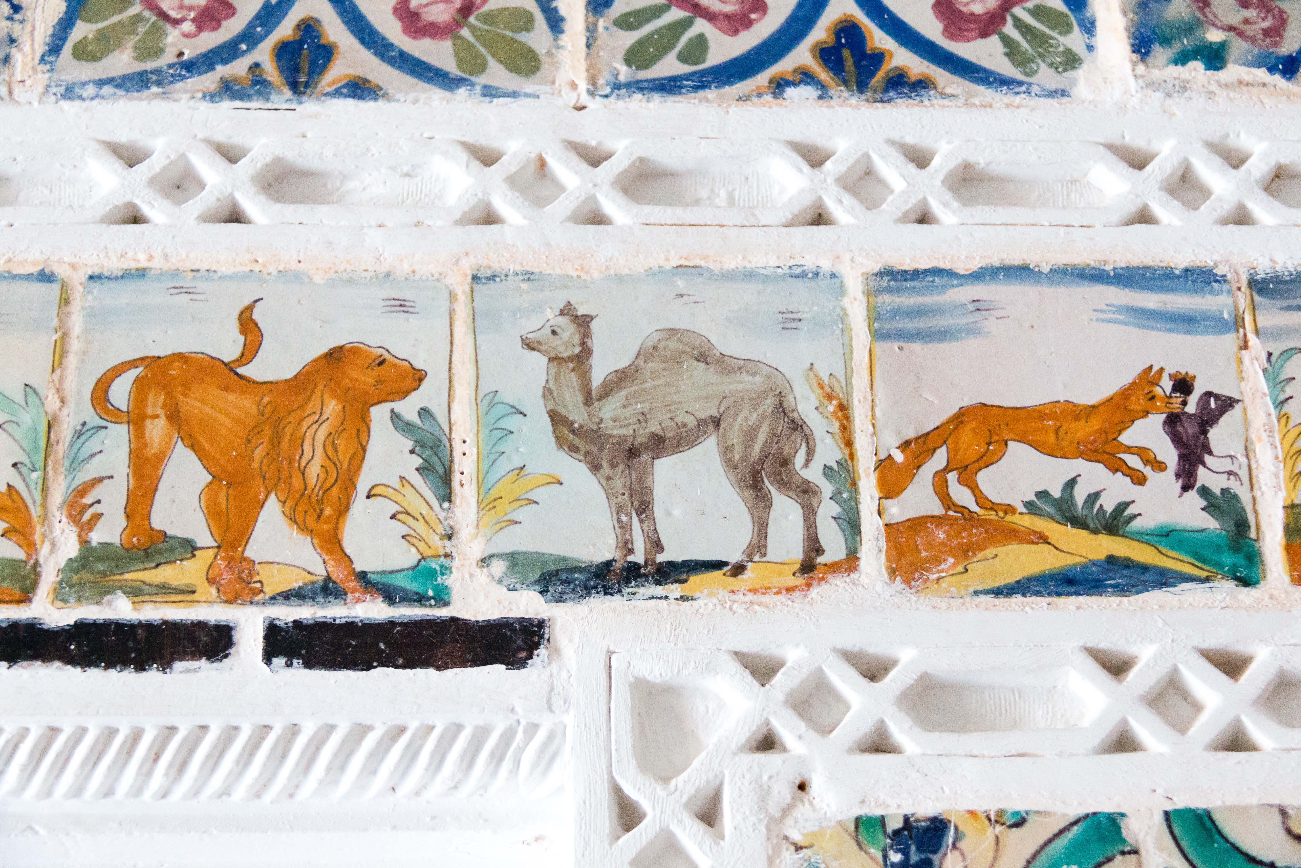 Alger - Musée Bardo - Faïence peinte, les animaux Alger - Musée Bardo - Faïence peinte, les animaux