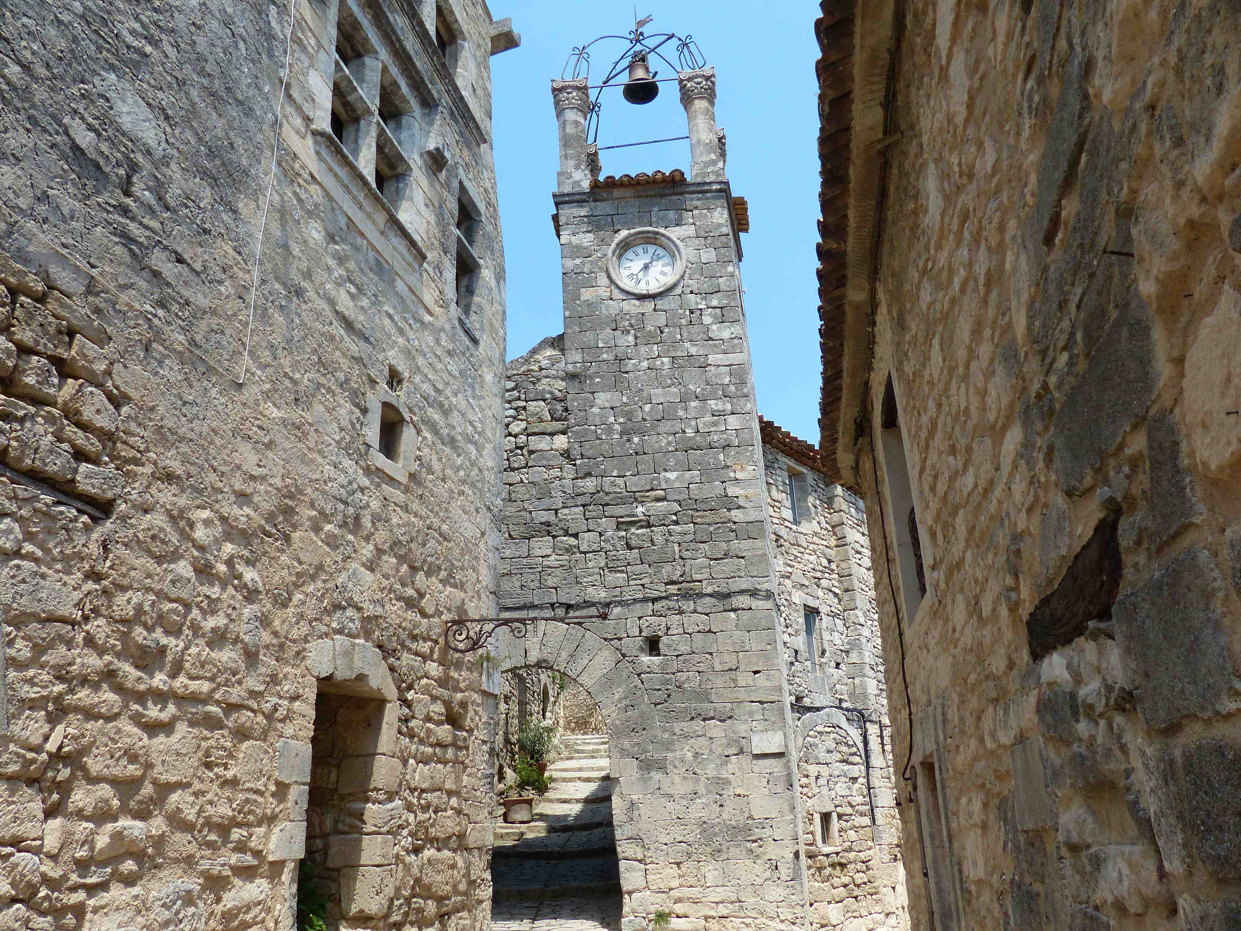 Eglise de Lacoste Eglise de Lacoste
