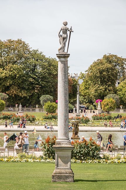 Jardin du Luxembourg, David vainqueur de Goliath