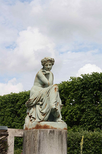 Statue du jardin des plantes Statue du jardin des plantes