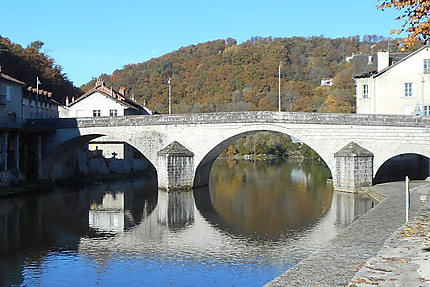 Le pont de Laroquebrou